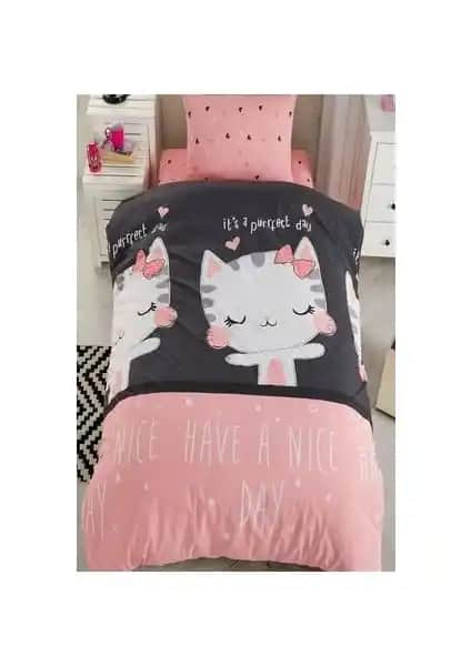 Çocuklar İçin Laliva ve Loyal Home Nevresim Takımlarının Karşılaştırması ve En İyi Seçenekler