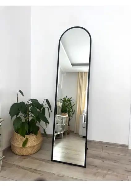 Effe Yapı Dekor Siyah Metal Çerçeveli ve Enc Home Metal Boy Aynası Karşılaştırması 1