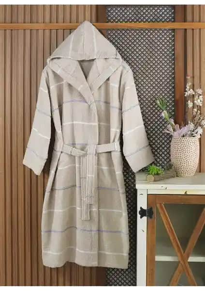 Esmen Bornoz ve Oyalı Textile Çocuk Bornozu Karşılaştırması Hangi Ürün Daha Uygun