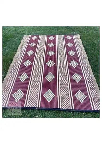 Güney Plastik Halı ile Konfor Halı Karşılaştırması: Kullanım Alanları ve Özellikler