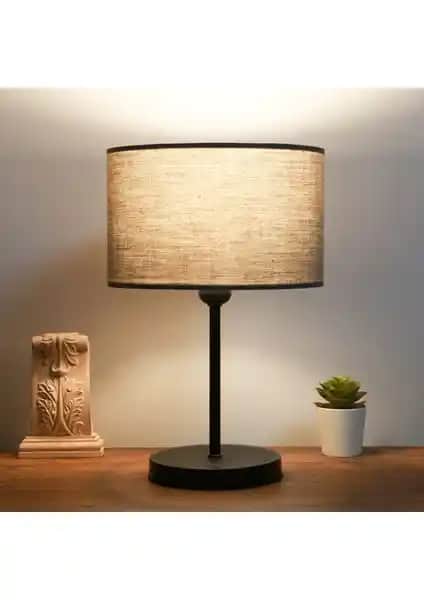 Homing Abajur Modelleri Karşılaştırması: Antrasit Kumaş ve Siyah Gövde Seçenekleri