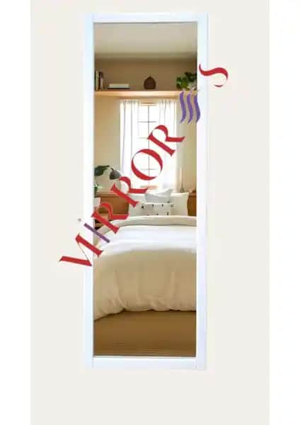 İki Modern Duvar Aynası Karşılaştırması: Beyaz ve Siyah Ahşap Çerçeve Tasarımları