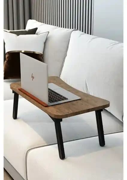 Kadın Girişimci ve Limnizza Laptop Sehpası Karşılaştırması Günlük Kullanım ve İşlevsellik Açısından