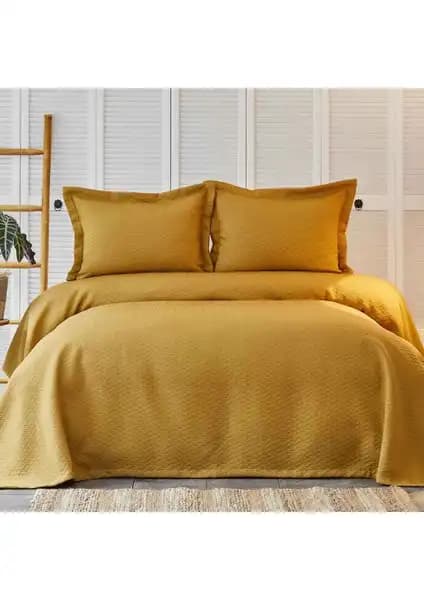 Karaca Home Charm Bold Hardal ve Örtüm Gloria Kahve Yatak Örtüsü Karşılaştırması 1