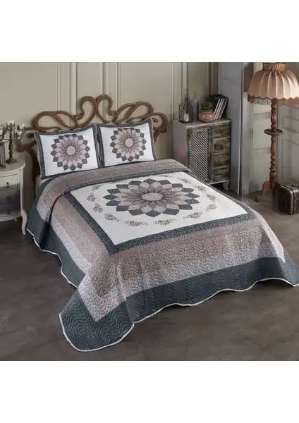 Karaca Home Charm Bold Hardal ve Örtüm Gloria Kahve Yatak Örtüsü Karşılaştırması 2