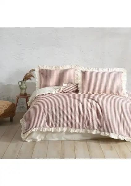 Macas Home Ruffle ve Soil Cherry Nevresim Takımları Karşılaştırması 2