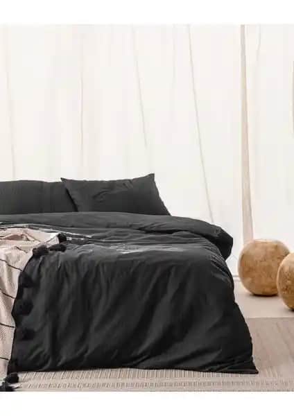 Madame Coco Adrien ve Danton Nevresim Takımlarının Karşılaştırması