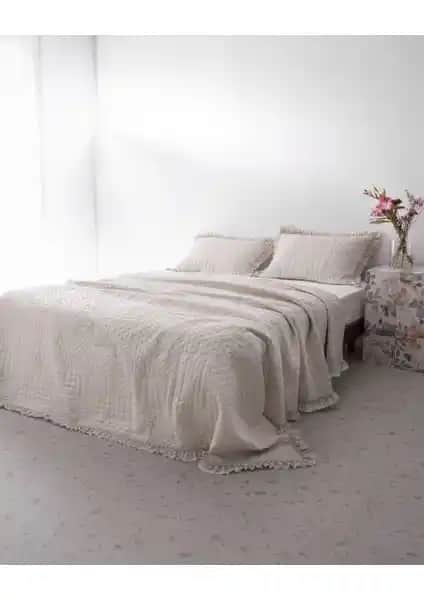 Madame Coco Maryon ve Taç Glory Yatak Örtüsü Karşılaştırması ve Alım Rehberi