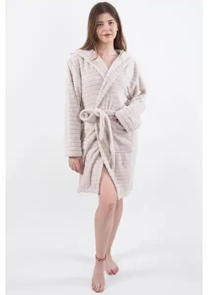 MaisonArt Comfy ve Oyalı Bornoz Karşılaştırması: Hangi Model Daha Uygun 1