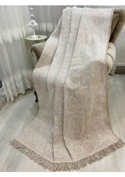 Özlü Home ve Teksnil Home Koltuk Örtüsü Karşılaştırması ve Özellikleri