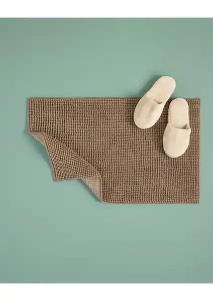 Paige Polyester Paspas ve Raschel Carpet Balat Halı Karşılaştırması