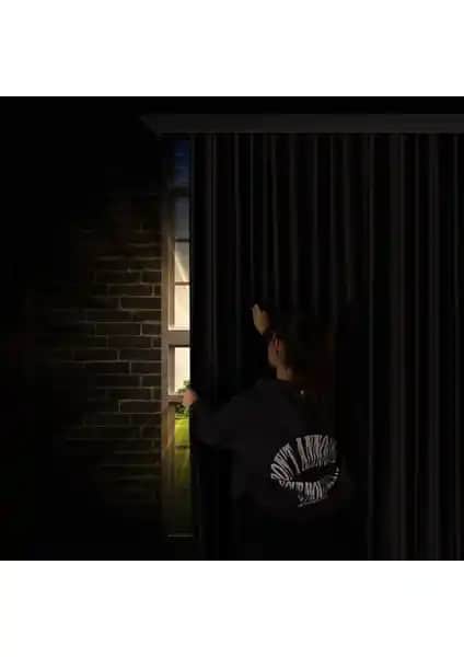 Perhal Siyah Black Out ve Pierre Cardin Blackout Perde Karşılaştırması: Özellikler ve Kullanıcı Yorumları