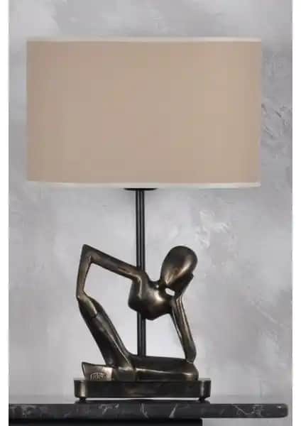 Qdec Modern Dizayn Abajurlar Karşılaştırması: İnsan ve Kedi Tasarımları Hakkında Bilgiler