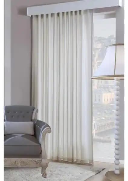 Taç Saten Güneşlik Perde ve Vanessa Perde Güneşlik Ürünlerinin Karşılaştırması