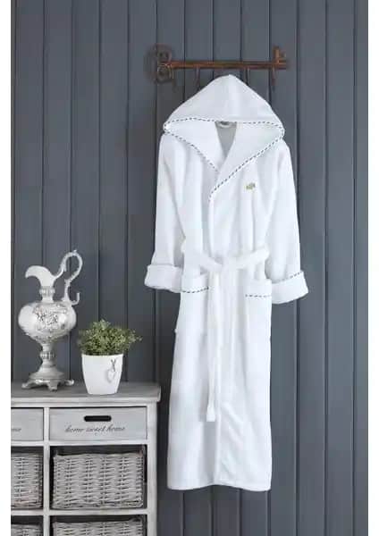 Varol Biyeli Kapşonlu Bambu Bornoz ve Kimono Yaka Pike Bornoz Karşılaştırması