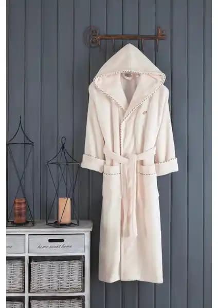 Varol Biyeli Kapşonlu ve Şal Yaka Bambu Bornoz Karşılaştırması ve Özellikleri