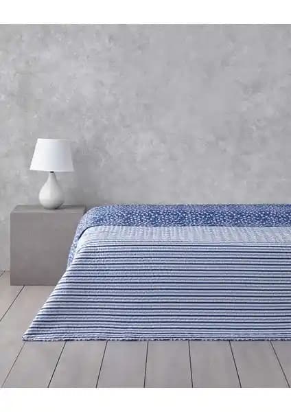 Yatak Örtüsü Karşılaştırması: English Home Sunrose ve Yataş Dazel Ürünlerinin Özellikleri