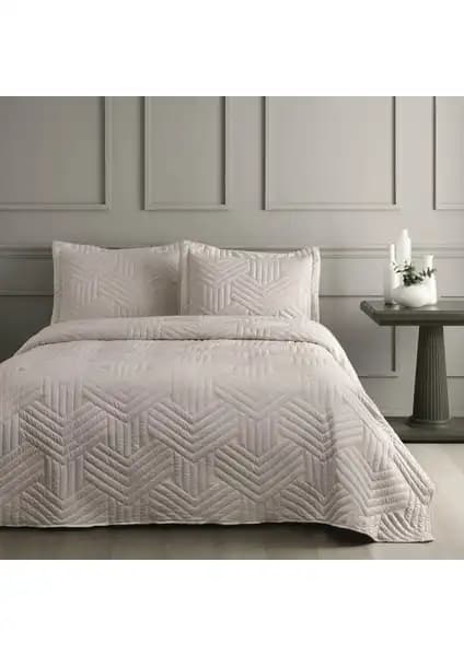 Yatak Örtüsü Karşılaştırması: Linens Vita ve Yataş Bedding Belinda Modelleri 1