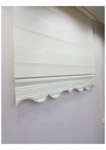 ZebraEvim Perde Karşılaştırması: Ekru Trend Pliseli ve Siyah-Kırmızı İstanbul Desenli
