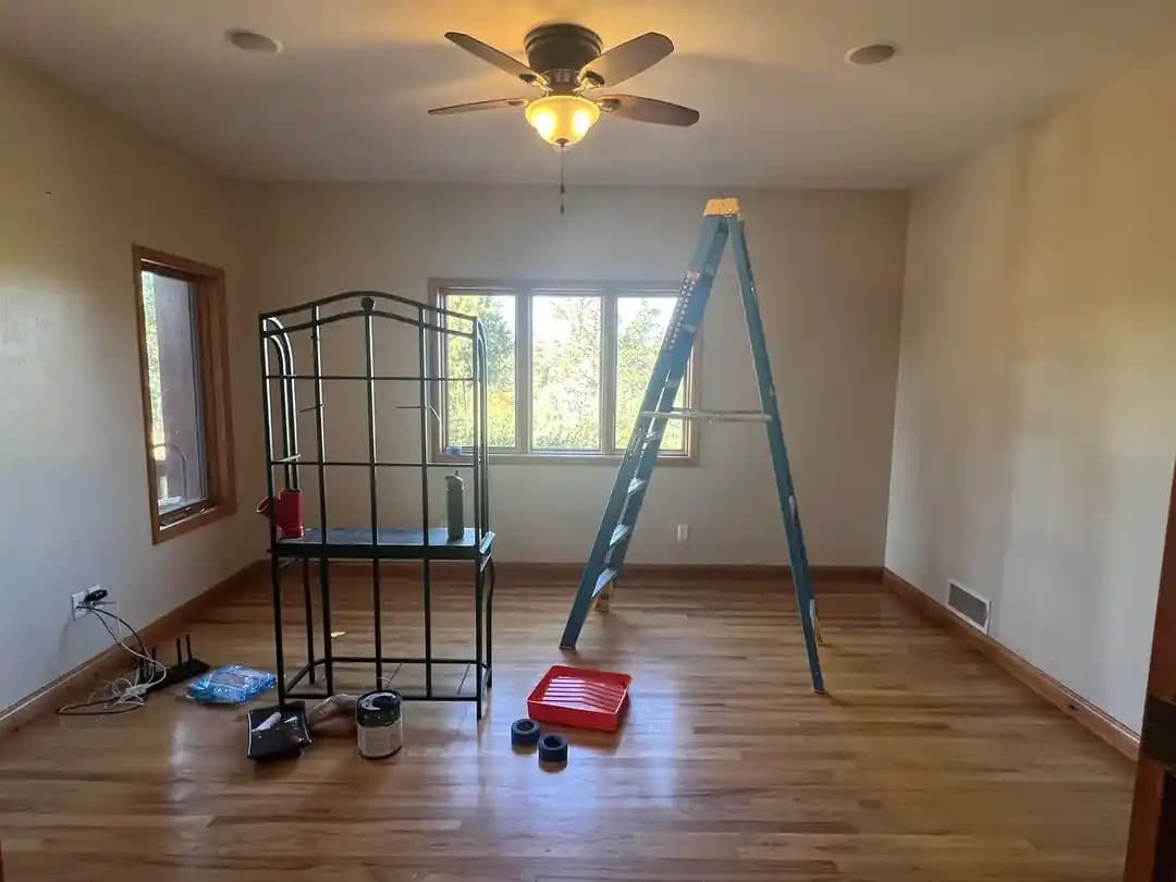 Odanızı Kütüphaneye Dönüştürmenin İncelikleri: Renk, Mobilya ve Aydınlatma Seçimleri