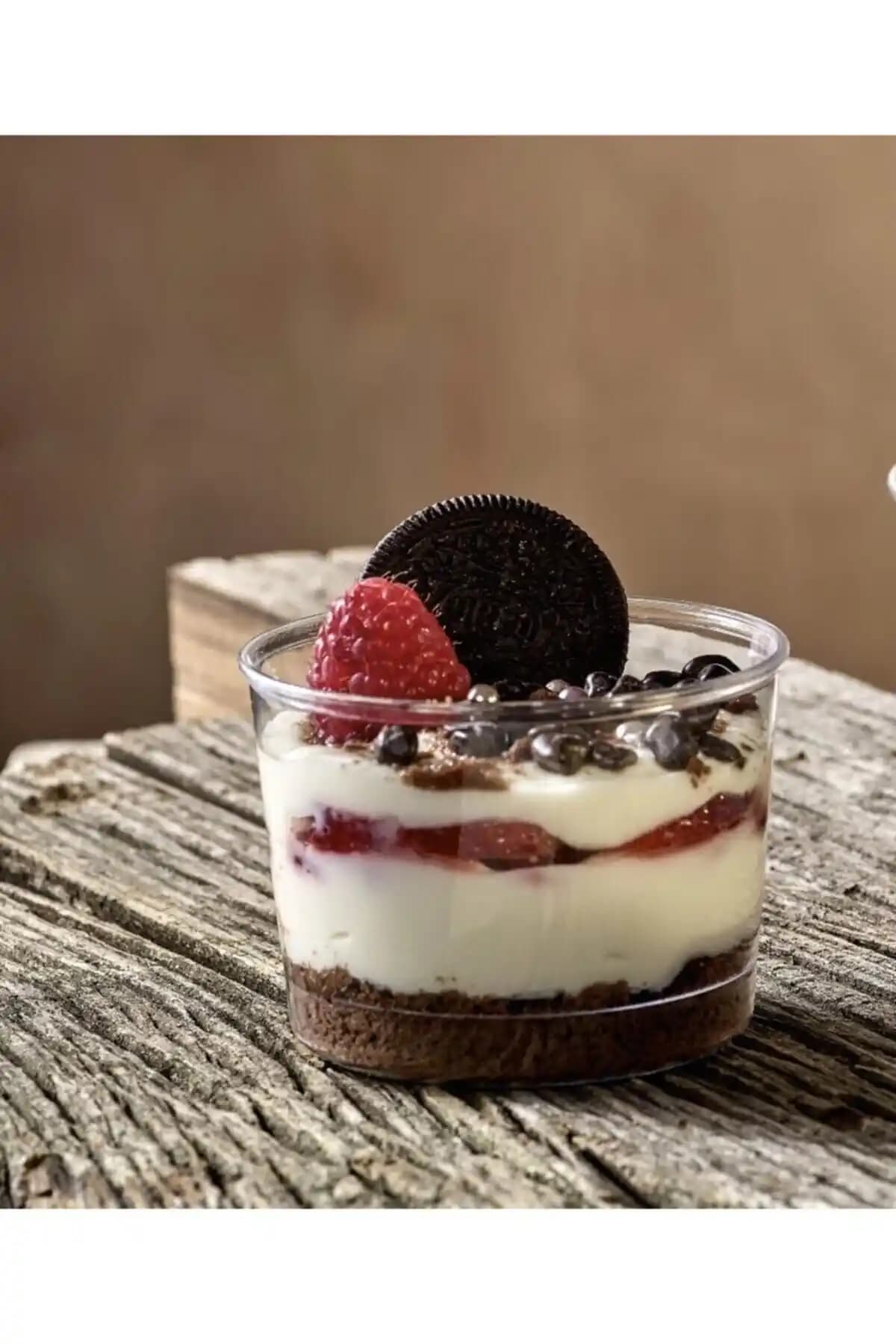 14'lü Sert Plastik Tatlı Kasesi: Dayanıklı ve Pratik Sunum Çözümü