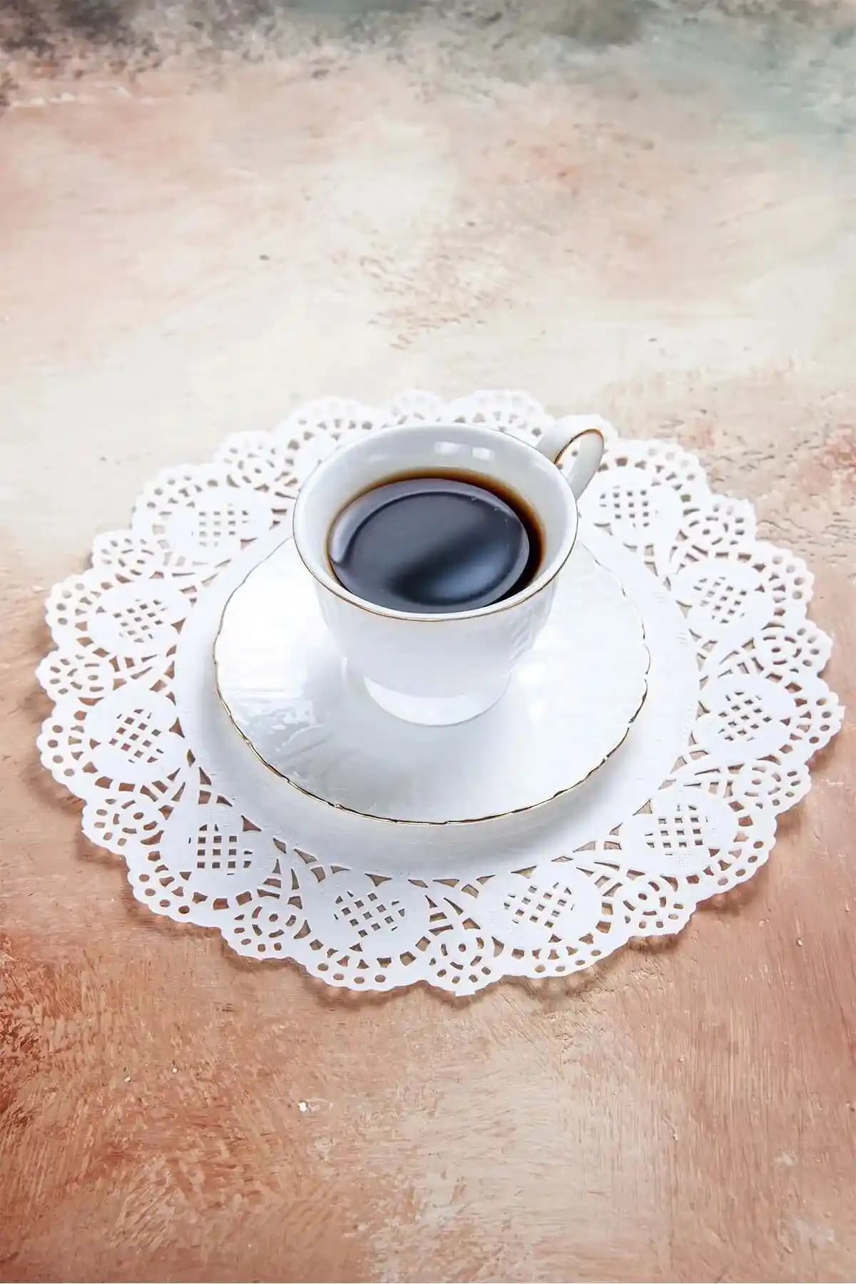 Dolphin Kağıt Dantel Yuvarlak Çay Bardağı Altlığı Şık ve Dayanıklı Tasarım