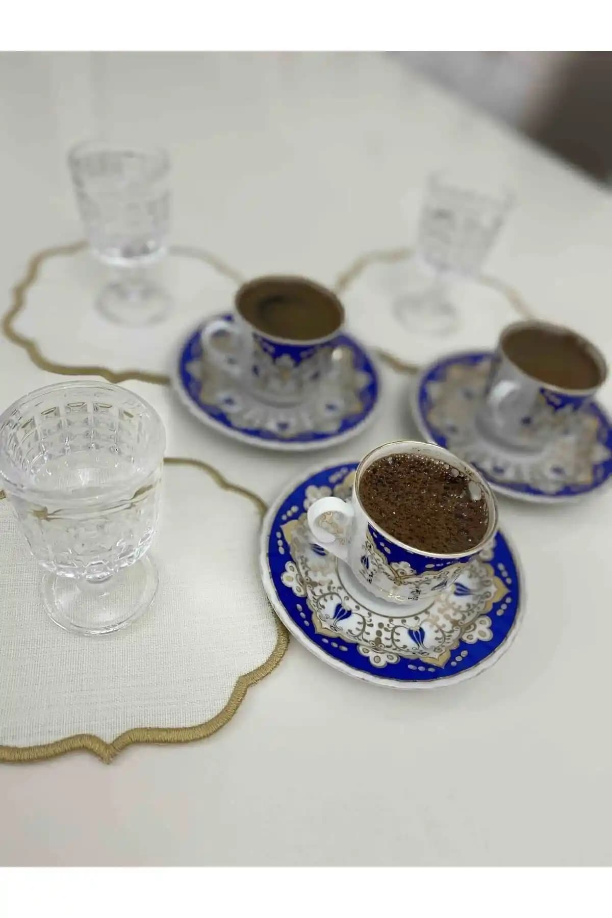 Galata İstanbul 6'lı Sade Kokteyl Peçetesi Estetik ve Fonksiyonellik Bir Arada