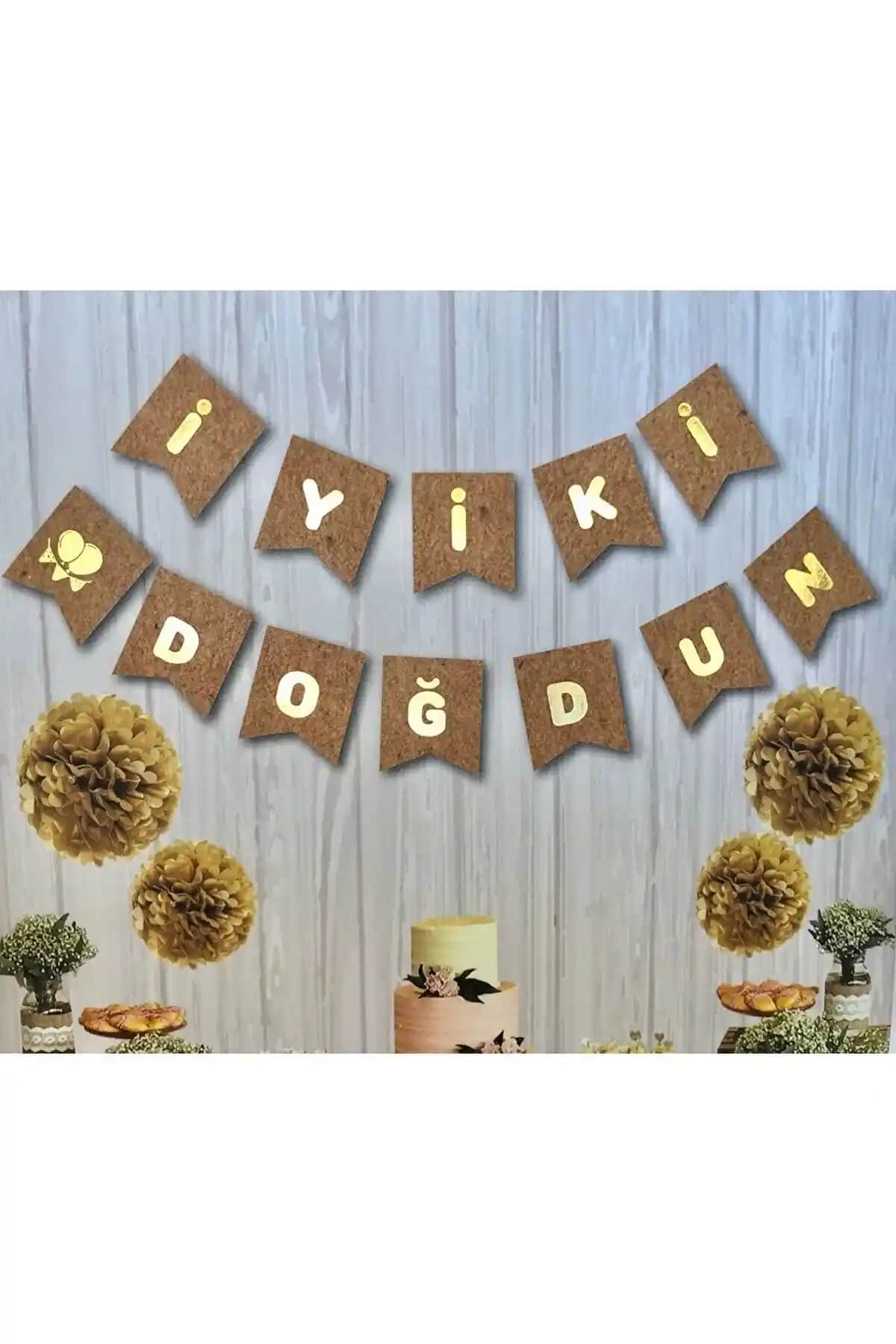 Parti Dolabı Kraft Karton Üzeri Gold Altın Sarısı Yaldızlı Doğum Günü Banner Süsü