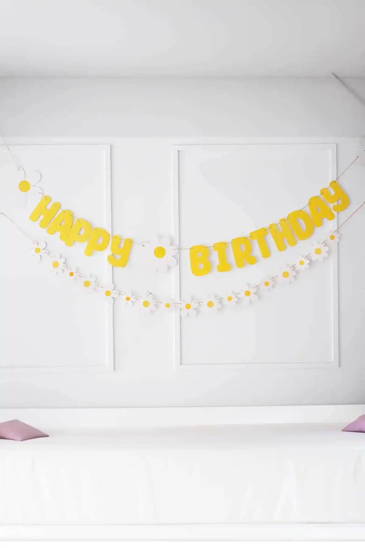 Partifabrik Papatya Temalı Duvar Süsü Seti Renkli ve Dayanıklı Çocuk Odası Dekorasyonu