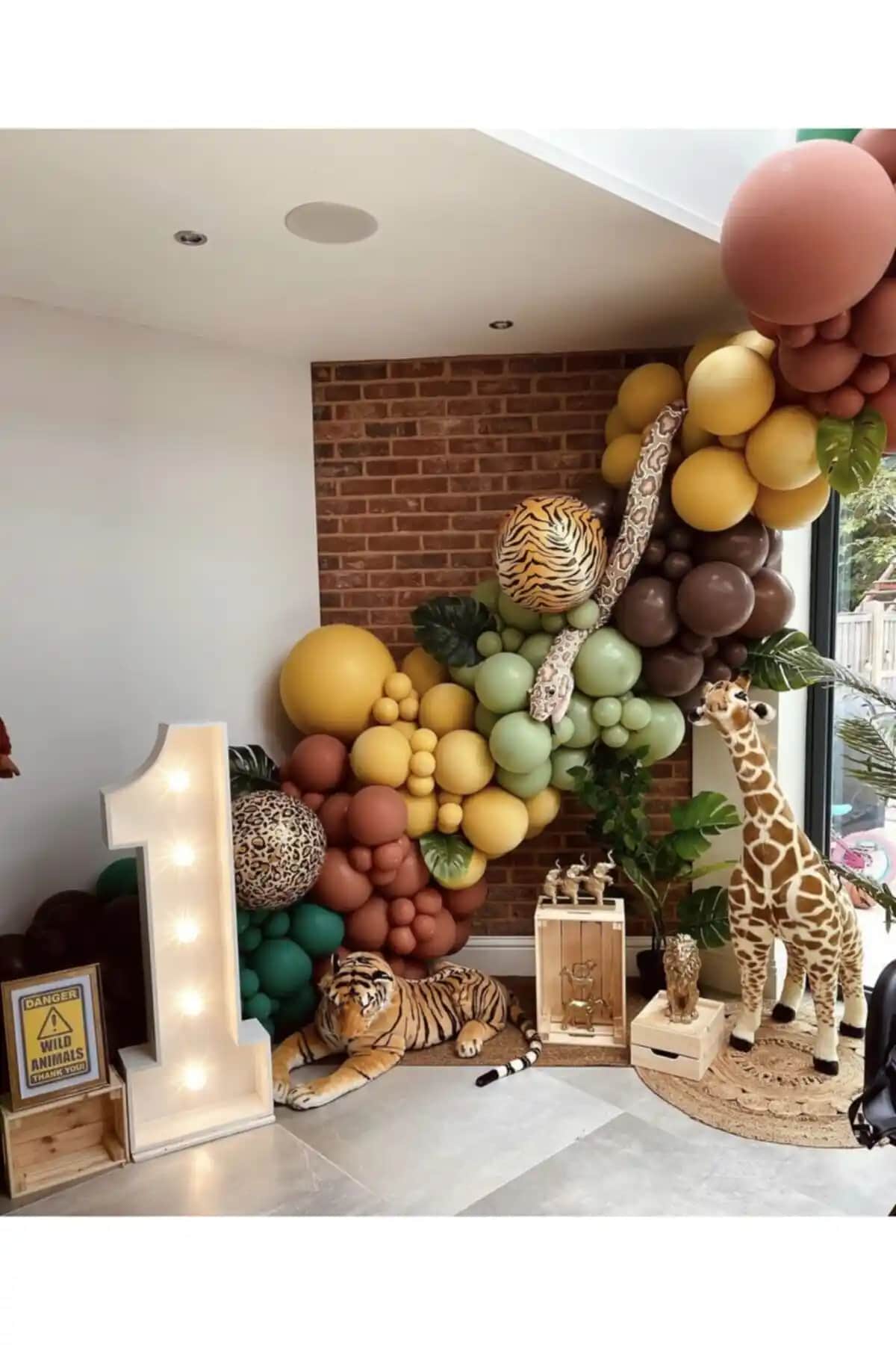 Safari Konsepti Balon Zinciri ile Etkinliklerinizde Doğal ve Canlı Atmosfer Yaratın