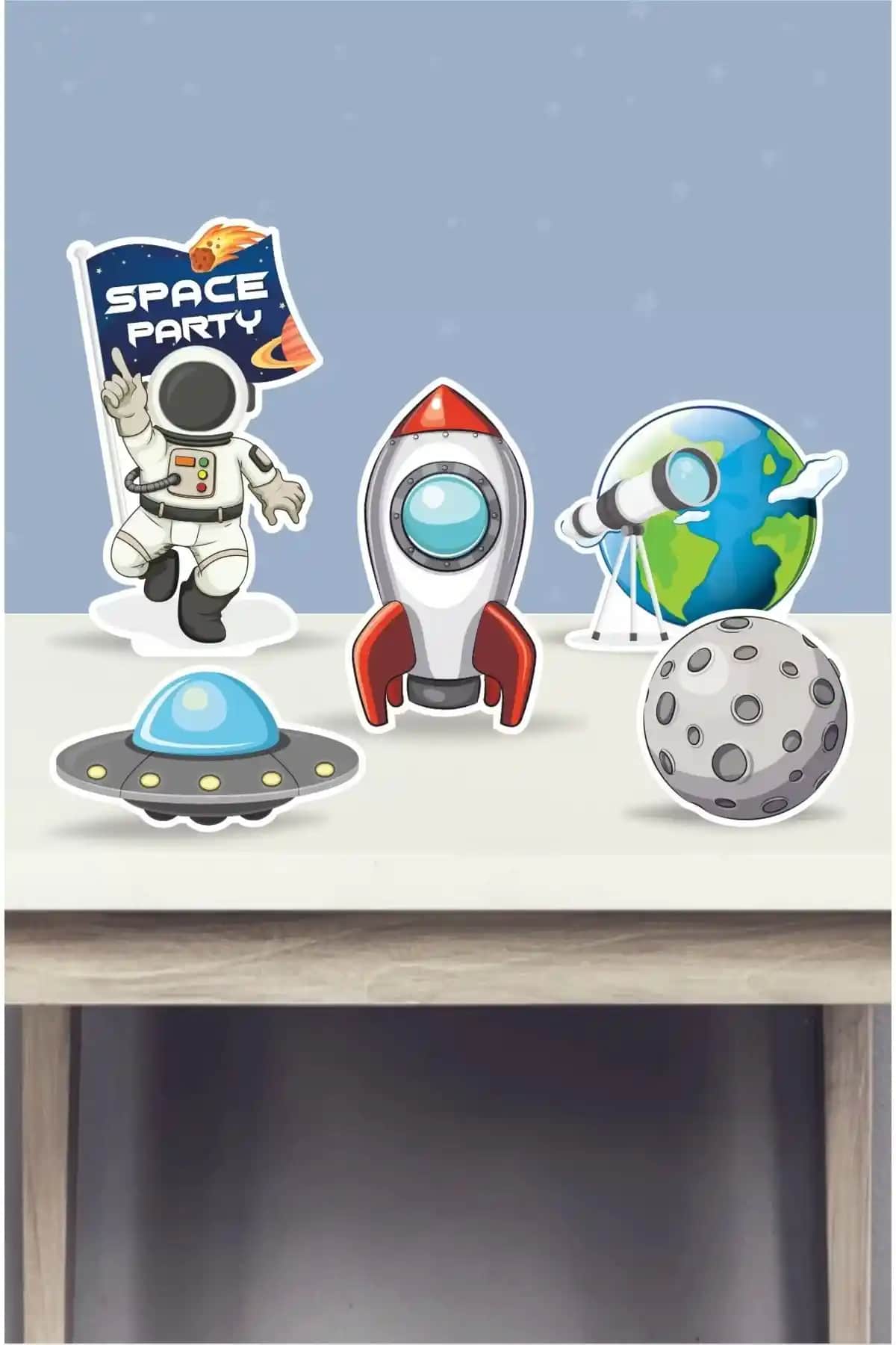 Uzay Temalı Doğum Günü Masa Üstü Seti Renkli ve Detaylı Dekorasyon Ürünü