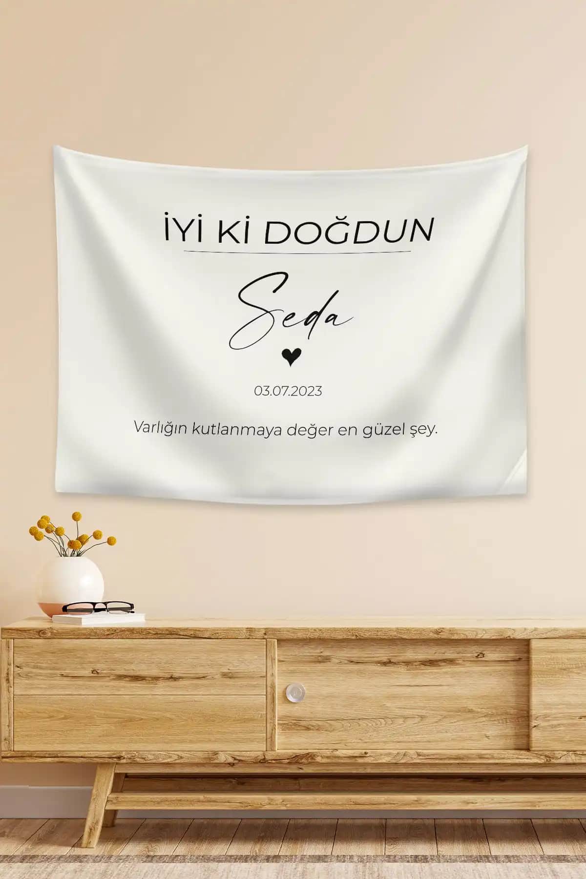 Vagonik Kişiye Özel Doğum Günü Duvar Örtüsü Yüksek Kalite ve Şık Tasarım