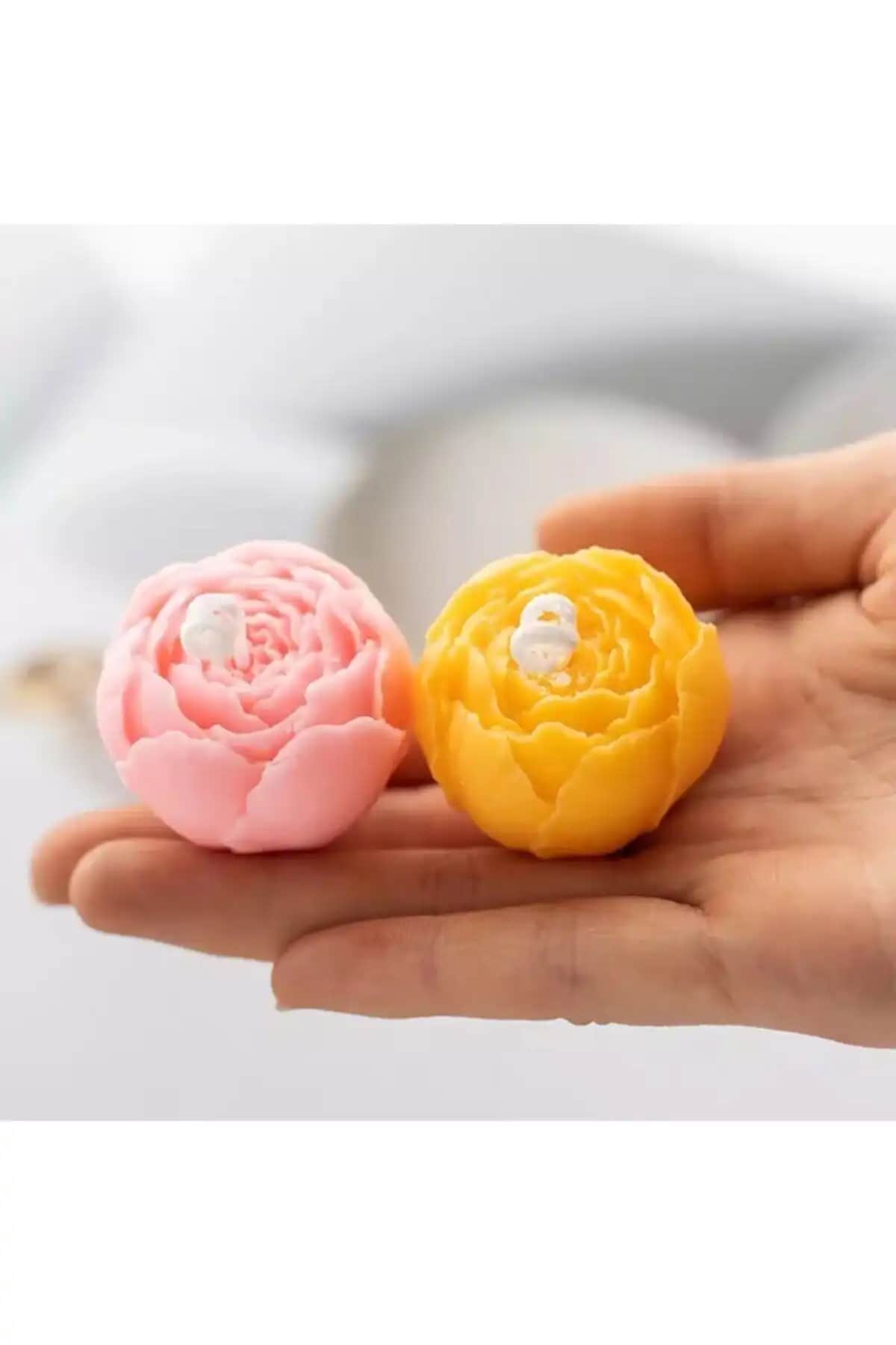 Zubida Şakayık Mum Kalıbı Mini: Estetik ve Çok Yönlü Kullanım İmkanı