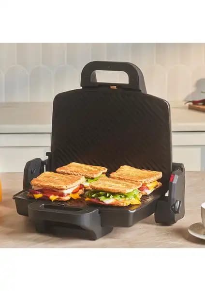 Karaca Future Essential ve Tefal Toast Expert Tost Makinesi Karşılaştırması 1
