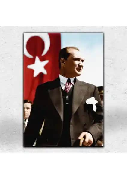 Atatürk Temalı Kanvas Tabloların Karşılaştırması: Estetik ve Kalite Analizi