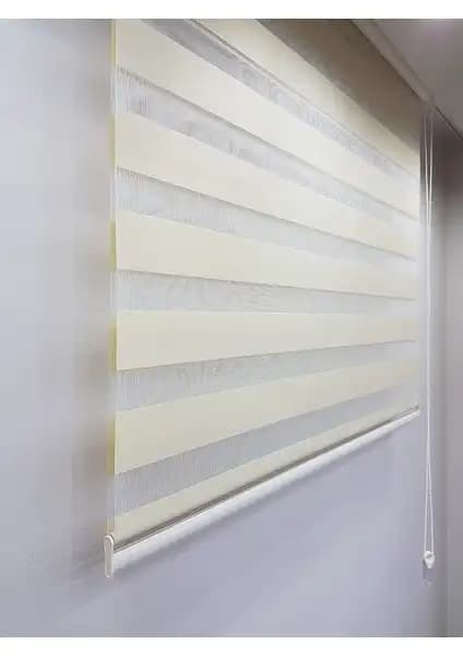 Brillant Stor Zebra ve Wenthi Gri Bambu Cam Balkon Perdesi Karşılaştırması 1