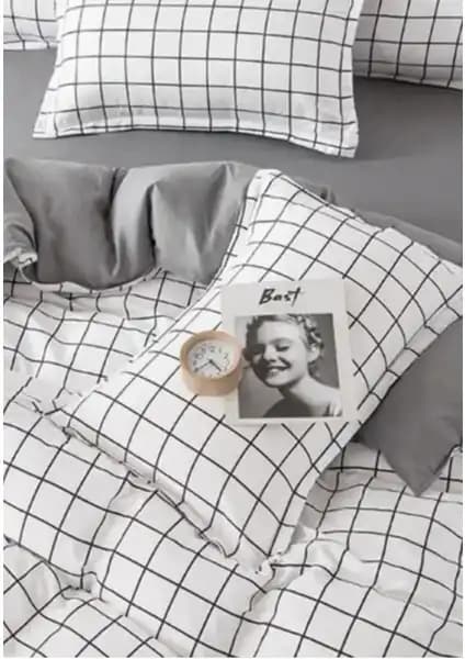 Lotusline ve Sheri Home Çift Kişilik Nevresim Takımları Karşılaştırması 2