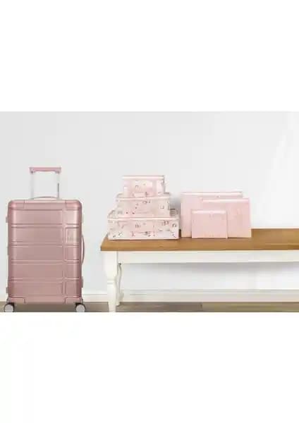 Mor Bebe ve Pazar Kapısı Baby 6'lı Bavul Organizerleri Karşılaştırması