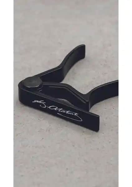 Salvador SV-75BK Siyah Desenli Gitar ve Bağlama Kaposu - Modern ve Dayanıklı Tasarım