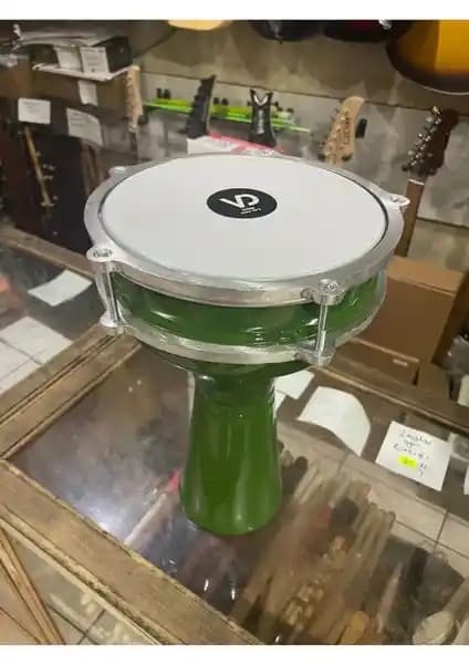 Salvador 4 Numara Alüminyum Yeşil Darbuka SV104: Hafif ve Dayanıklı Ritm Enstrümanı