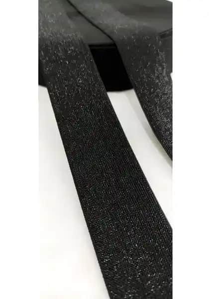 Altay Aksesuar 4cm Genişlikte Siyah Simli Lastik Şerit Dekoratif ve Çok Yönlü Kullanım İmkanı Sunar