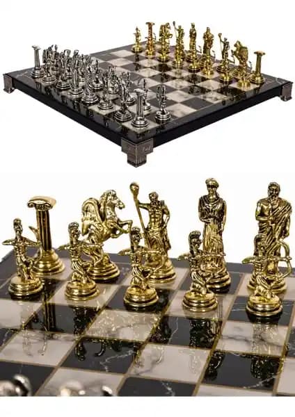Cooper Chess Metal Satranç Takımı: Estetik ve Dayanıklı Tasarım ile Stratejinin Zirvesi