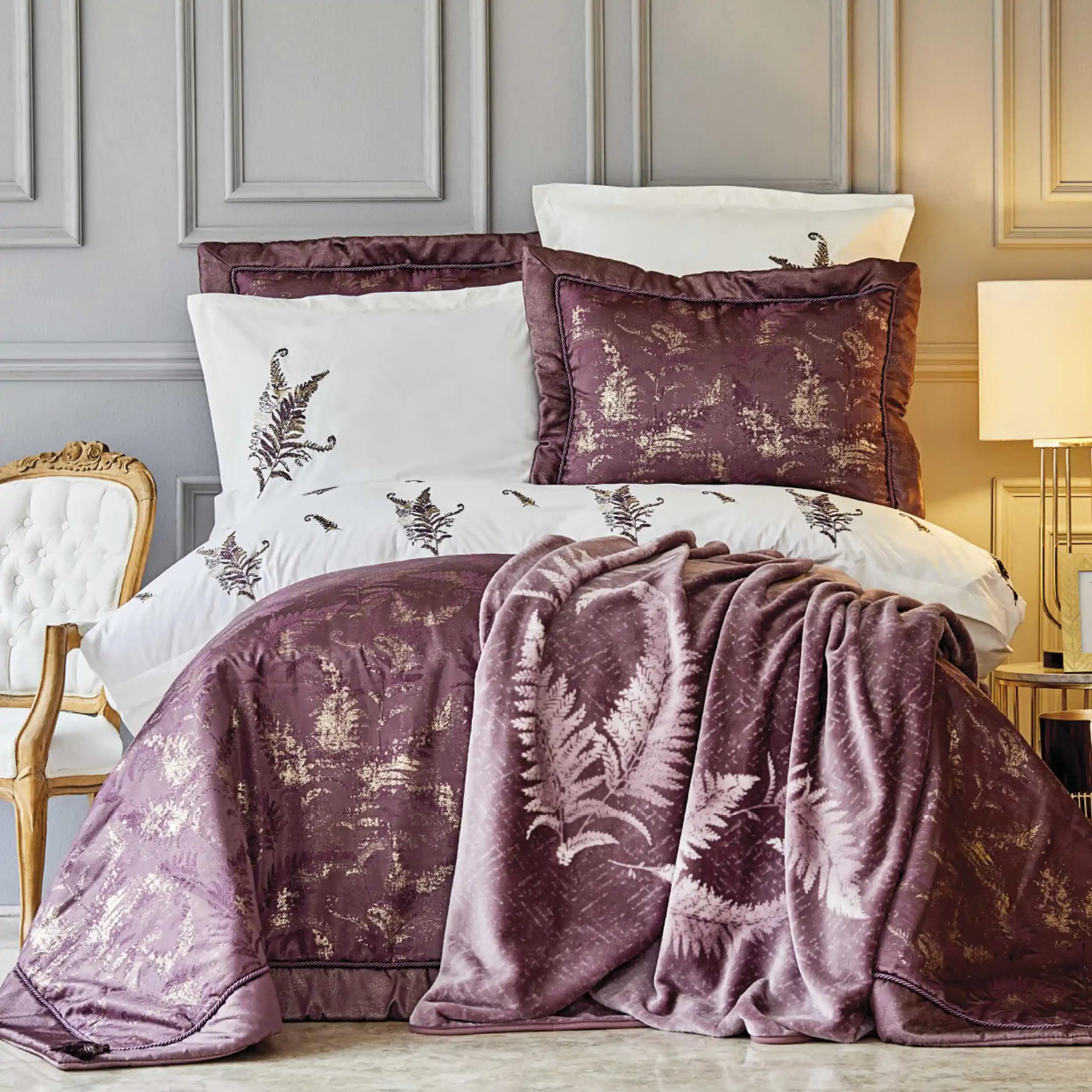 Karaca Çeyiz Seti Yatak Örtüsü: Kalite, Tasarım ve Fonksiyonellik Değerlendirmesi