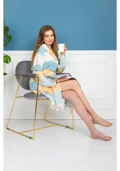 İki Pamuklu Peştamal Bornozun Malzeme, Tasarım ve Bakım Özelliklerini Karşılaştırma