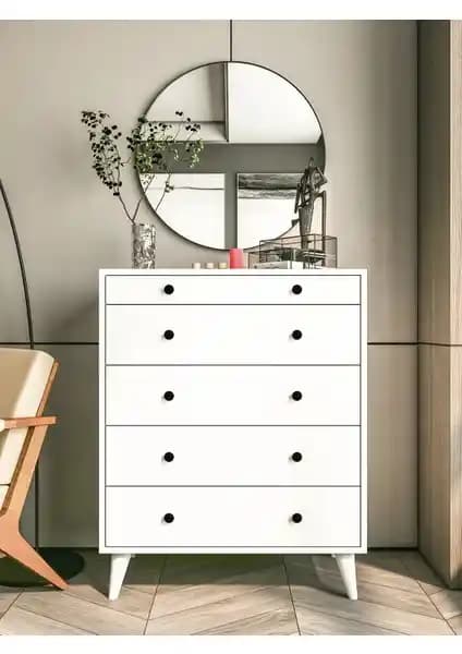 Montenero 5 Çekmeceli Parlak Şifonyer ile Rani BE104 4 Çekmeceli Şifonyer Karşılaştırması: Depolama ve Kurulum Özellikleri