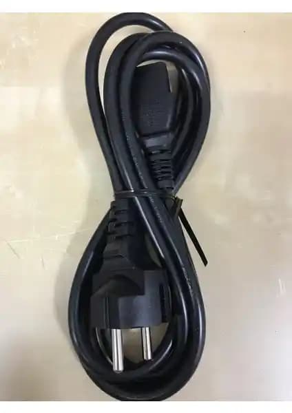 Sony PlayStation 4 Pro için Orijinal Güç Kablosu: Güvenilir ve Uzun Ömürlü Kullanım