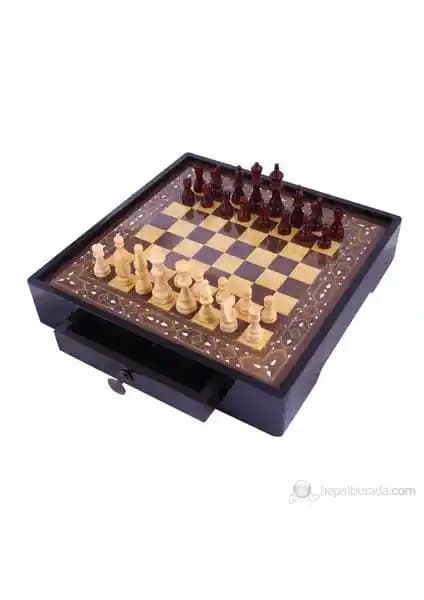 Star Ceviz Büyük Satranç Takımı: Şık ve Fonksiyonel Masaüstü Oyun Seti
