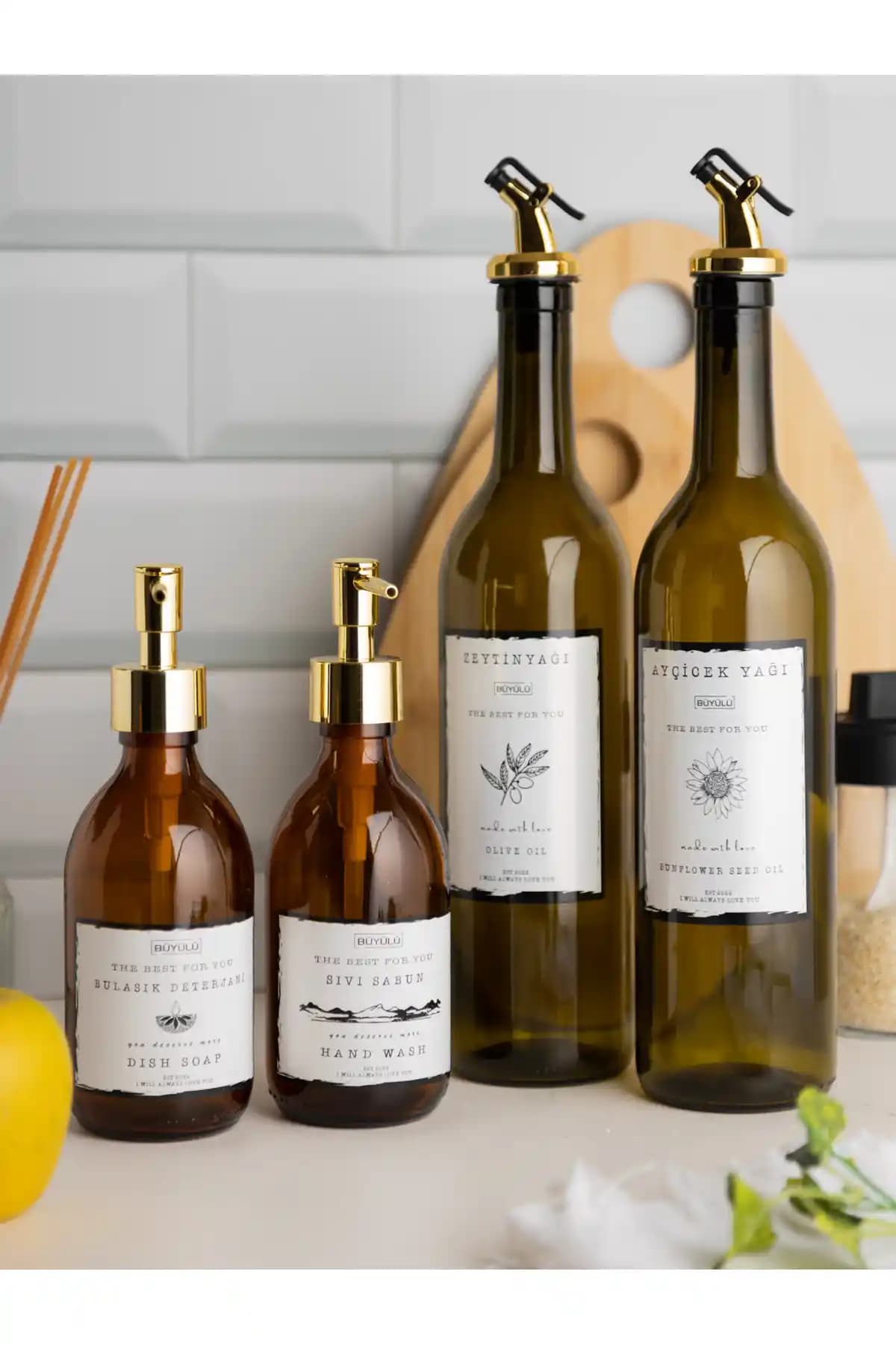 BÜYÜLÜ HOME Gold Seri Amber Gold 2'li Cam Yağlık ve Sabunluk – Yeşil Cam, Altın Kapak