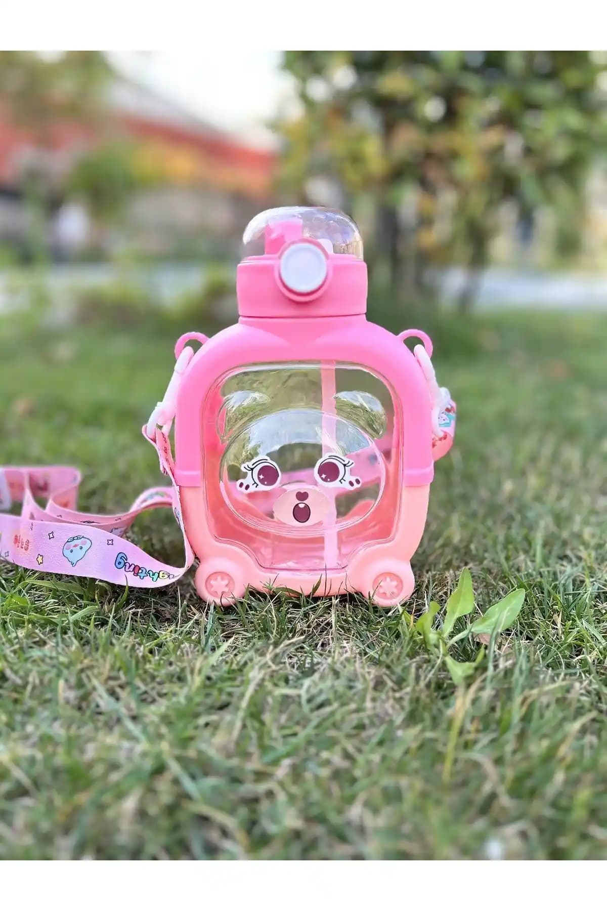 Çocuklar İçin 1 Litre Motivasyonlu Suluk Matara: Üç Boyutlu ve Çıkartmalı Tasarım