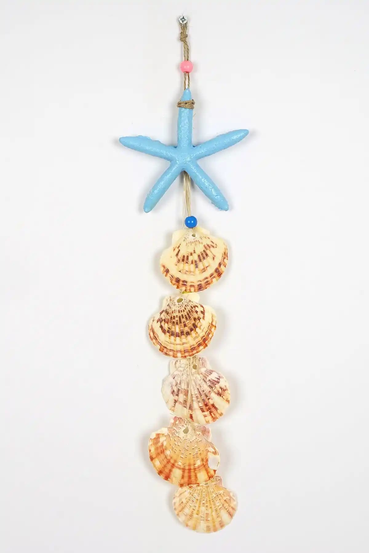 Entude Renkli Yıldızlı Deniz Kabuklu Rüzgar Çanı Duvar Süsü — El Yapımı Bej Dekor